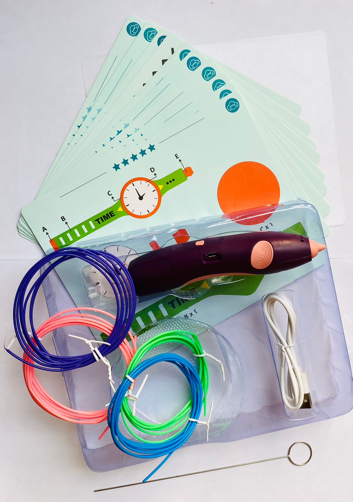 3D pen with coloured filament